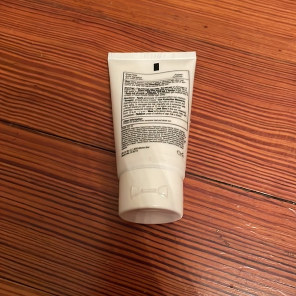 ALO Invisible Mineral Sunscreen 50mL - Picture 2 of 3